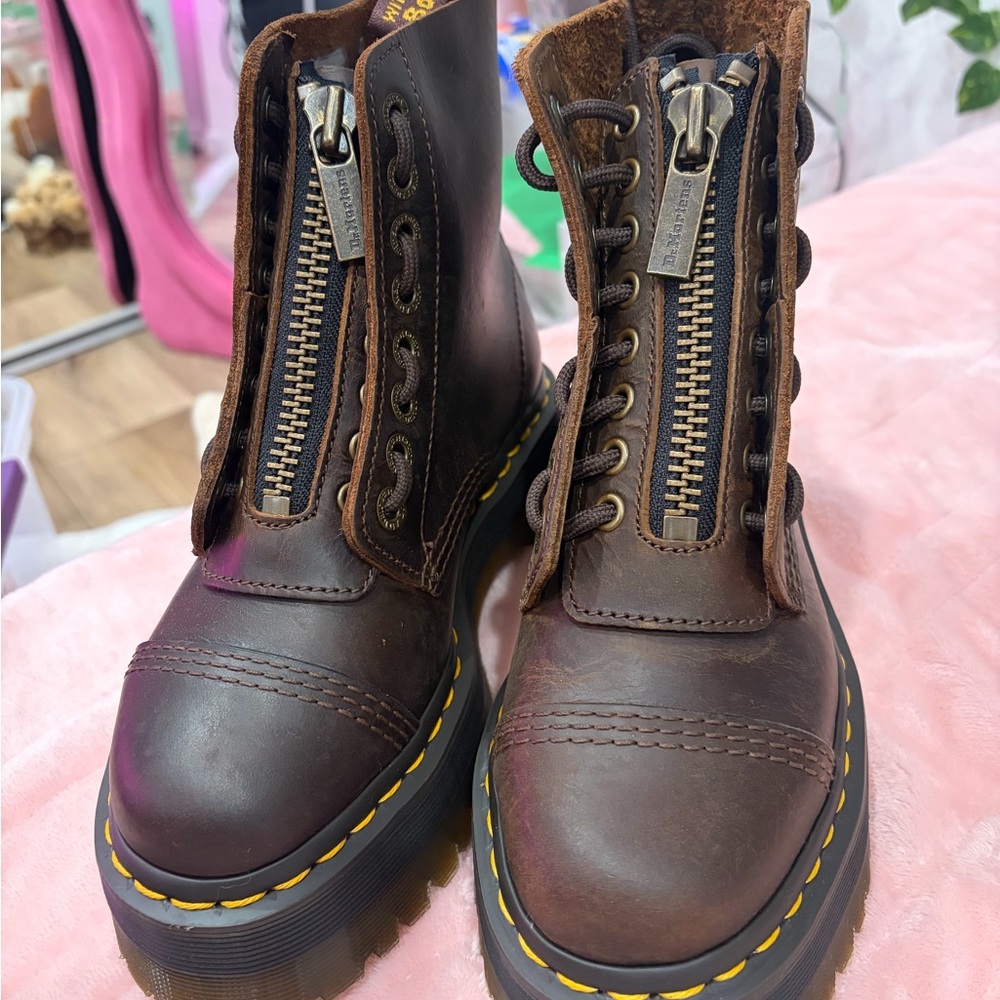 Dr. Martens Brown Sinclair dark brown Leather Boots